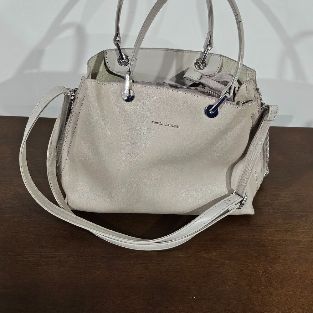 David Jones Purse very light grey in color multiple pockets inside